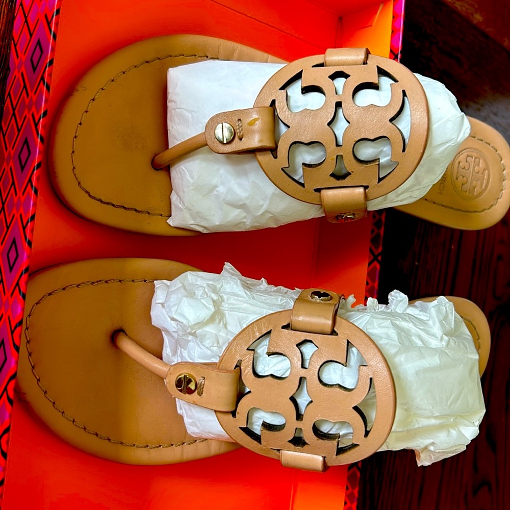 Tory Burch Miller Thong Sandal Leather Gently Worn